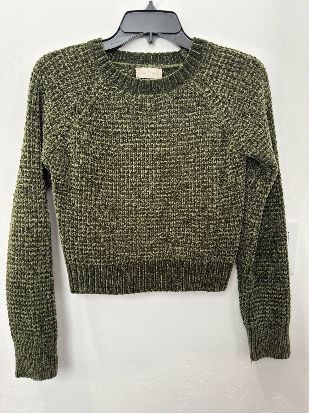 Altar’d State Chenille Green crew neck sweater
Size S